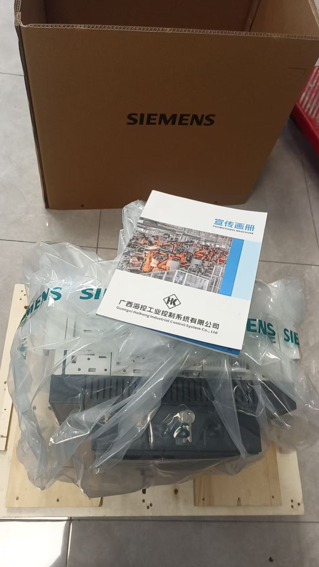 SIEMENS 3WL1225-3CB62-1GA2框架断路器